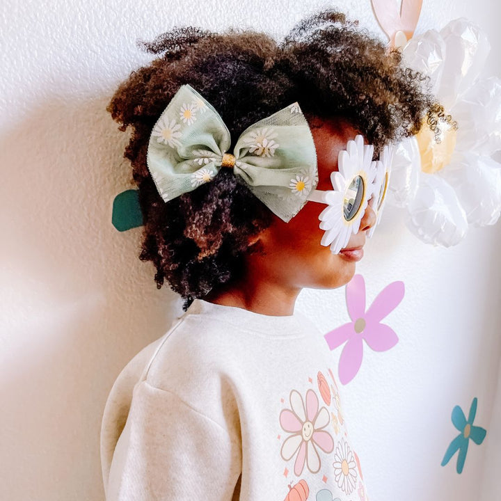 Sage Daisy Bow Clip