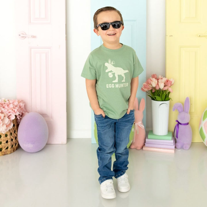 Egg Hunter Easter Short Sleeve T-Shirt - Sage